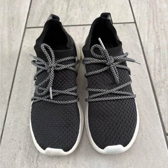 Adidas Shoes - Picture 2 of 4